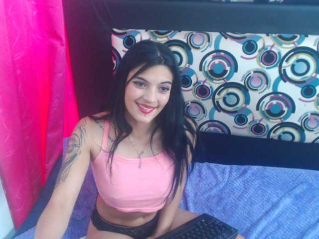 Screenshot di trasmissione emmyqueenthx