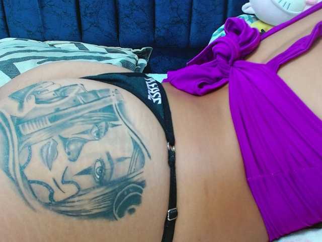 Screenshot di trasmissione emmyqueenthx