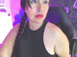 Chat video erotica Evelyn-mature19