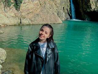 Chat video erotica Flora-69