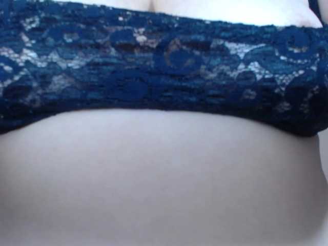 Fotografie genesisbland hello! welcome to my room! i love c2c, cum, feets, spanking , LOVENSE ON!