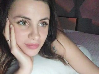 Chat video erotica -EmilyJones-