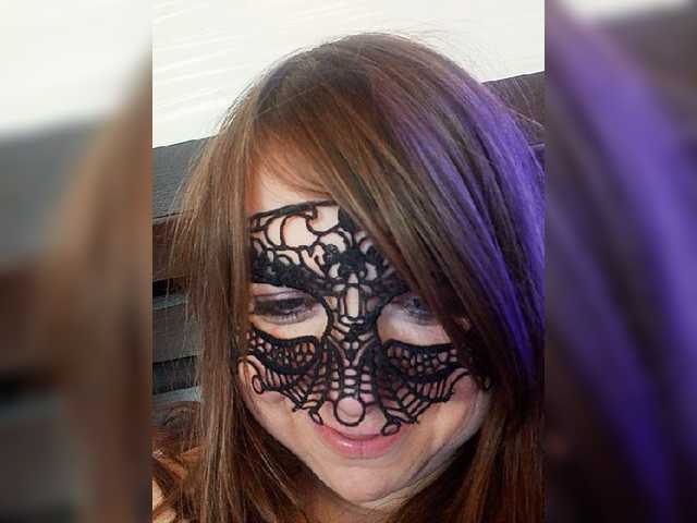 Screenshot di trasmissione FLUFFY_BEAUTY