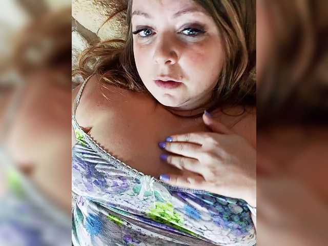 Screenshot di trasmissione FLUFFY_BEAUTY