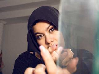 Chat video erotica halimabashar