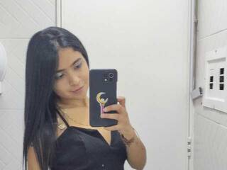 Chat video erotica HelenaCyrus