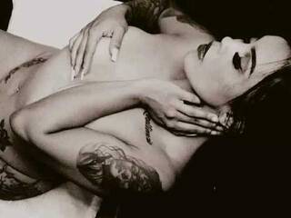 Chat video erotica hellen-fox