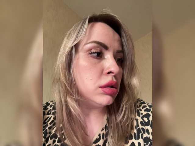 Screenshot di trasmissione HollyDoll