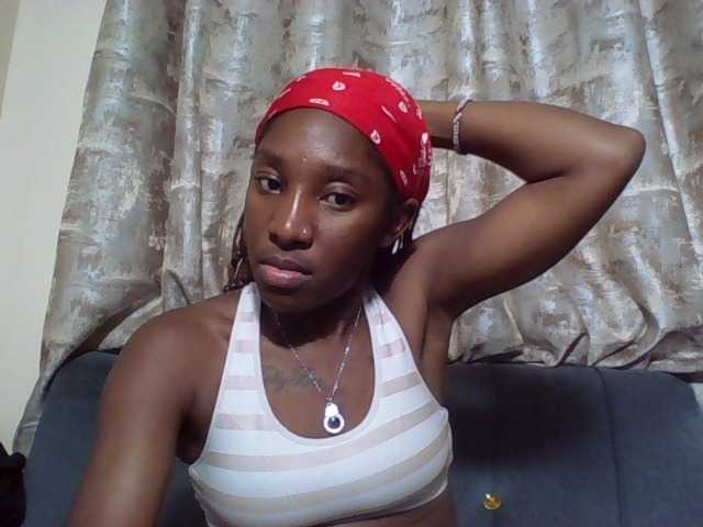 Screenshot di trasmissione Hornycammy23