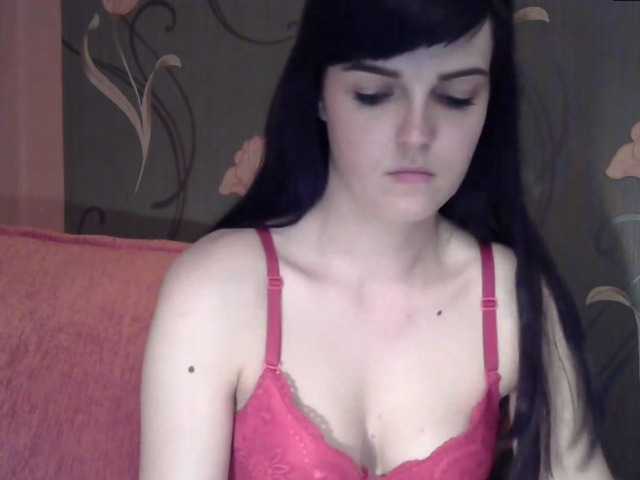 Fotografie HotBrianna Hello guys! :3 Do you wanna have some fun? Talk about stuff and see some magic? I can strip, and tease you all day long! i show myself naked for 250