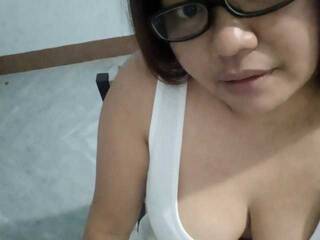 Chat video erotica hotYASSI4U