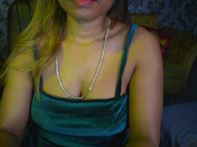 Fotografie indianpriya 500 tokens for pvt and c2c | deep fingering | squirt show in private |55 tk , 77 tk help me squirt on ultra high #asian #indian