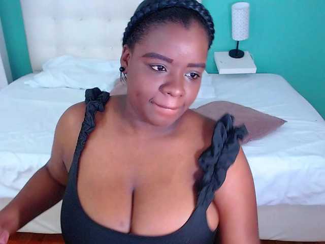 Screenshot di trasmissione Juicyy-tits69