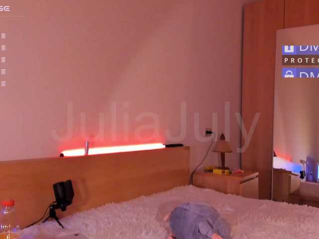 Screenshot di trasmissione JuliaJuly