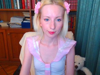 Fotografie KassiaDinn cosplay,schoolgirl,shy,virgin,lovense,innocent,daddy,roelplay,privat show, 15 like50 for candies150 sexy dance2222 dreaming tip