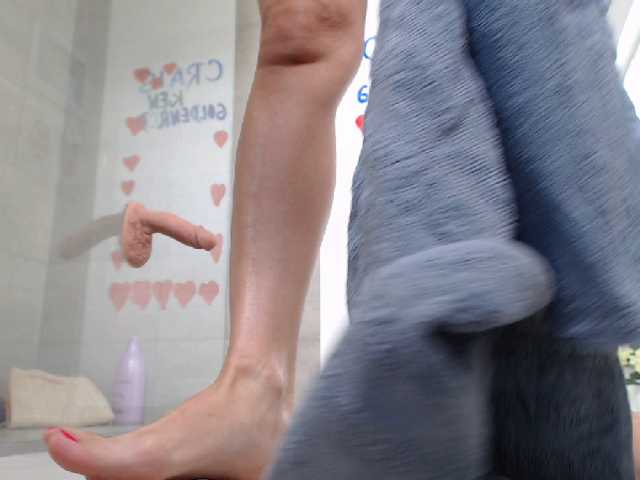 Screenshot di trasmissione KinkyMoni