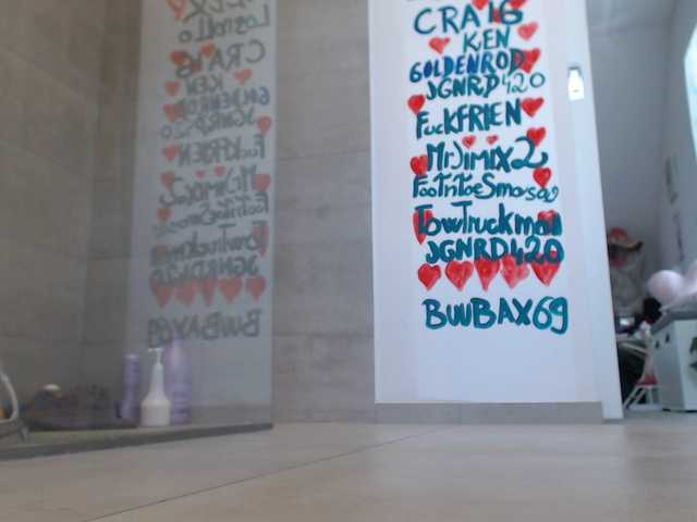 Screenshot di trasmissione KinkyMoni