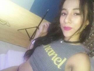 Chat video erotica KiraBakeer