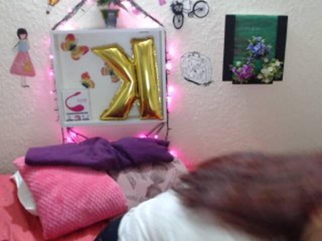 Screenshot di trasmissione KylieDaniiels