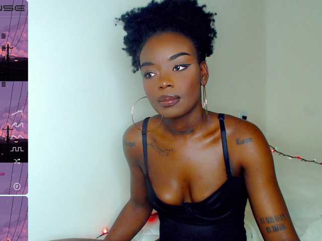 Fotografie lalaxri naked me and fuckme ! HELLO!! I'M BACK!! LET'S HAVE A LITTLE FUN TONIGHT!! #bigboobs #ebony #lovense #squirt #bigass #fitnees #realcum
