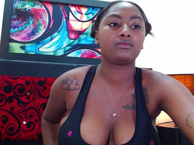 Fotografie linacabrera welcome guys come n see me #naked #wild #naughty im a #ebony #latina #kinky #cute #bigtits enjoy with me in #pvt or just tip if u like the view #deepthroat #sexy #dildo #blowjob #CAM2CAM