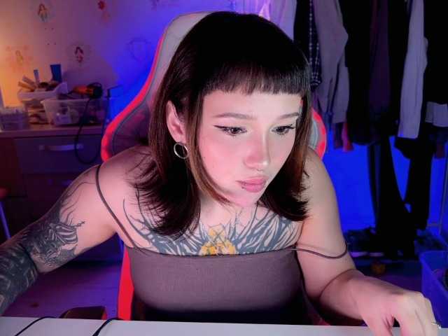 Screenshot di trasmissione littlewetgirl