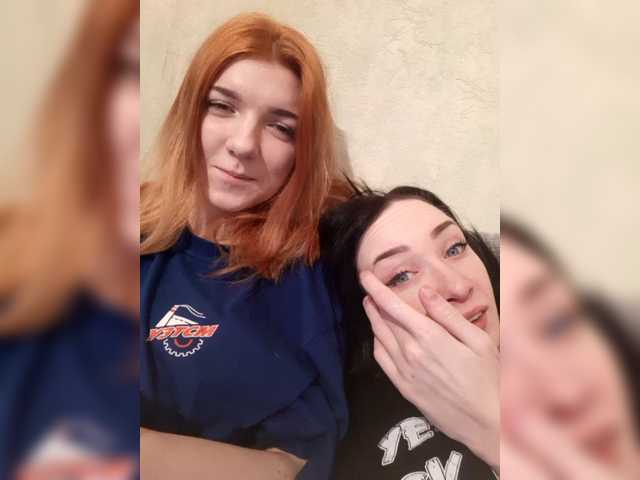 Fotografie LoucyDina hello, we are a bi couple) Anastasia is a brunette and Dina is dark, we love hot hugs)) support us with a subscription and hearts) will help us finish?) 1000 talk show with oil)