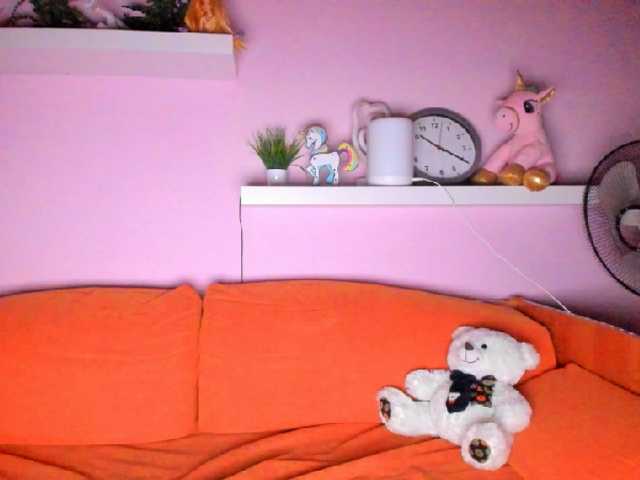 Screenshot di trasmissione LoveMeLuvMe