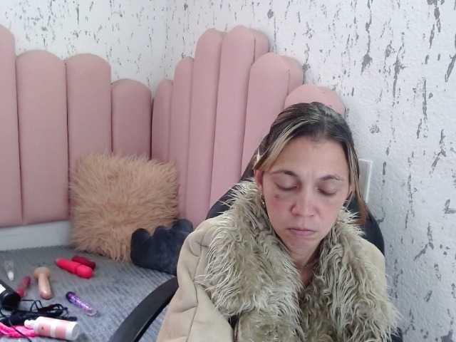 Screenshot di trasmissione lucysex--