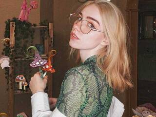 Chat video erotica LucyVirgin