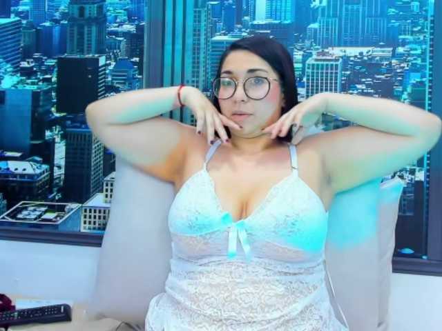 Fotografie LulluMagic Guys today I'm very horny and I want to fuck #latina #toys #bigass #bigtits #tattoo #curvaceous