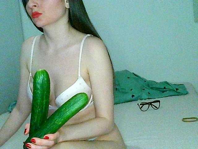 Fotografie MagalitaAx go pvt ! i not like free chat!!! all for u in show!! cucumbers will play too