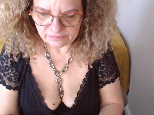 Fotografie maggiemilff68 #mistress #mommy #roleplay #squirt #cei #joi #sph - PM 40 tok - every flash 50 tok - masturbate and multisquirt 450- one tip