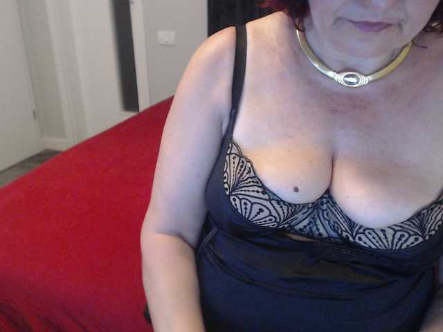 Fotografie maggiemilff68 #mistress #mommy #roleplay #squirt #cei #joi #sph - every flash 50 tok - masturbate and multisquirt 450- one tip