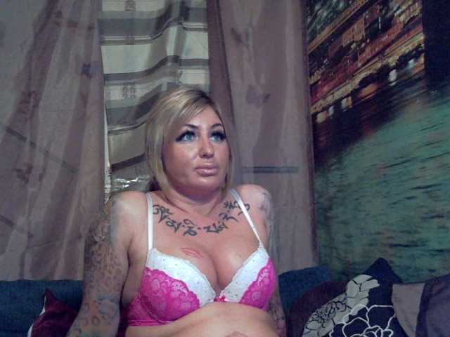 Fotografie MailyHurt hi ,guys! my name is Mia ! welcome group and prv chat! hot show free chat after goal!