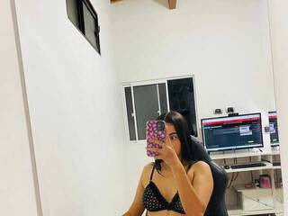 Chat video erotica Mariana-rose2