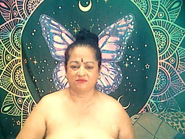 Fotografie matureindian boobs 15 tk,ass 25 tokens,fully nude in pvt n spy,tip 15tk to use toy,guys all nude in spy or pvt,spreading ass n pussy also in spy or pvt ,hairy pussy buzz my ohmibod get me wet