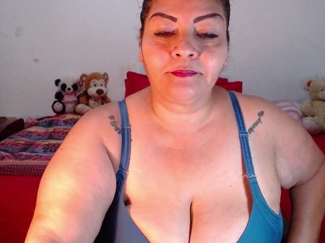 Fotografie Maturextgreat #bbw #bigbelly #bigboobs #bigass #grandma #milf #gilf #latina @total 600 @sofar 600 @remain 0