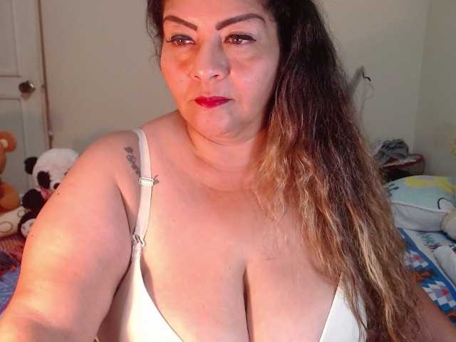 Fotografie Maturextgreat #bbw #bigbelly #bigboobs #bigass #grandma #milf #gilf #latina @total 600 @sofar 600 @remain 0