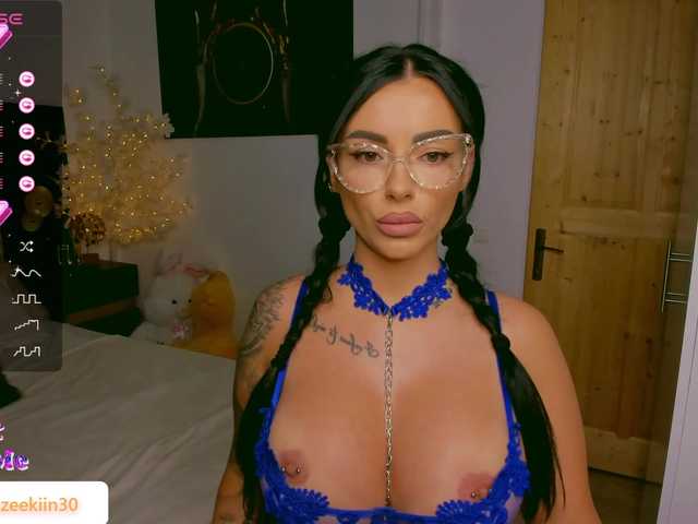 Fotografie Mazeekiin30 Hey lovers, I feel naughty today, jump in XX #new #bigboobs #lovense #squirt #bigass