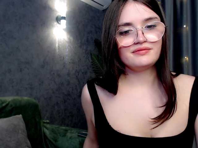 Fotografie MelodyGreen Hi everyone! Let's get wild today like real adults :) (づ￣ 3￣)づ #bigboobs #lovense #cum #young #natural