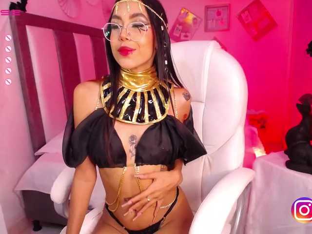 Fotografie MelyTaylor ❤️hi! i'm Arlequin ❤️enjoy and relax with me❤️i like to play❤️⭐ lovense - domi - nora ⭐ @remain Toy in my hot and wet pussy with fingers in my ass, make me climax @total