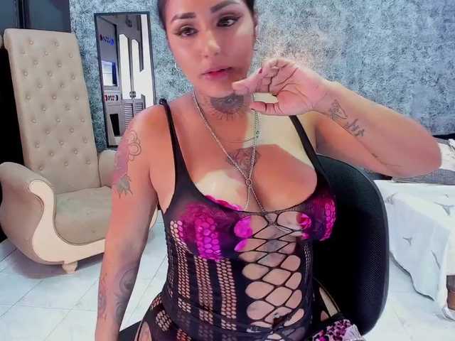 Fotografie Meredith-rave My pussy wants eat that cock /1@PussyRide 2@AnalBead show // pvt on// personalize your videos// #sexy #bigboobs #bigass #latina #milf #squirt #lovense #colombia