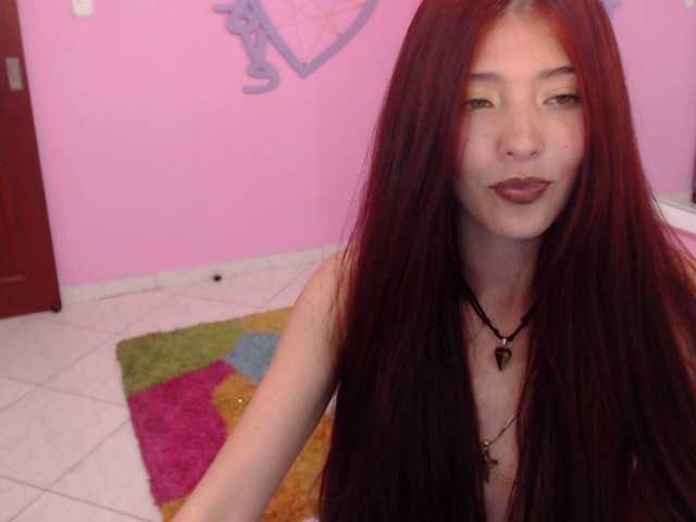 Fotografie MiaMartinss Hi guys, I'm Mía, enjoy in my room and help to cum at goal(1985)! #new #latina #redhead #teen #petite