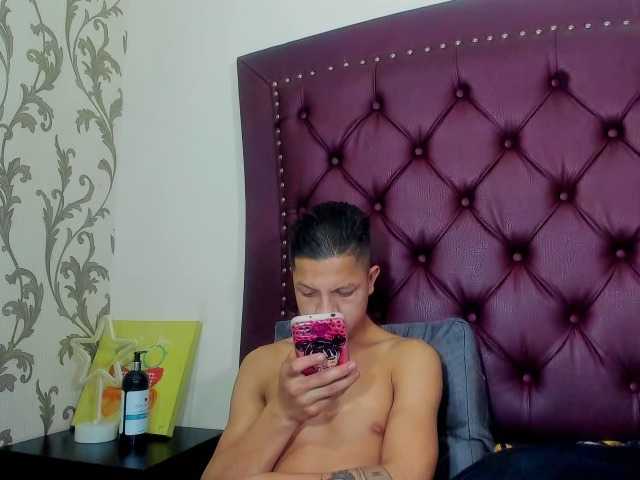 Screenshot di trasmissione MikeAndSahsa