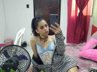 Chat video erotica mileybrown37