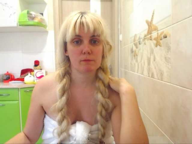 Fotografie YoungMistress Lovense ON 5 tok. FOLLOW MY TWITTER @sunnysylvia5 I am Sexy with natural beauty! Long nipples 4cm and pussy with big lips and loud orgasm in private! Like me- put love, give gifts