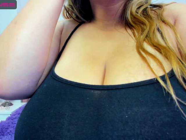 Fotografie MillyHerder Hello guys welcome to my room #slave #mistress #bigboobs #spitboobs #anal #playpussy #18 #chubby #fuckmachine