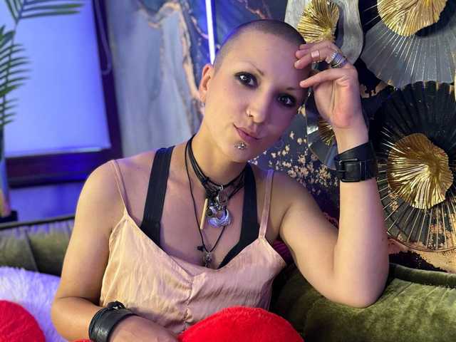 Foto del profilo MiraMoonn