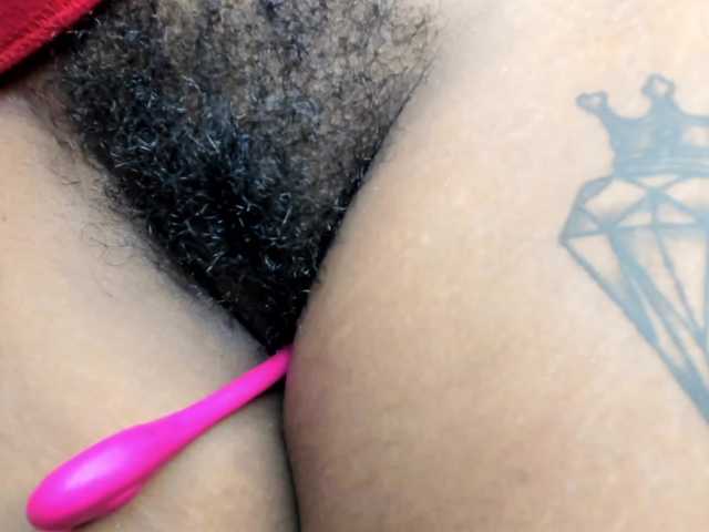 Fotografie MissBlackCandy hairy#squirt #hairy #feet #bush #ebony